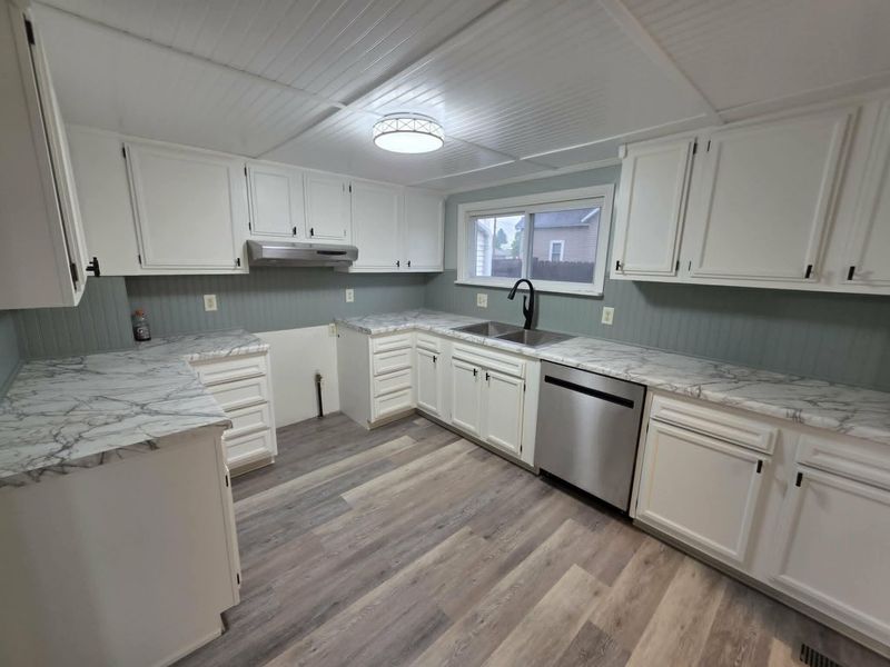705 Oil Street, Saint Marys, OH 45885 Photo 2