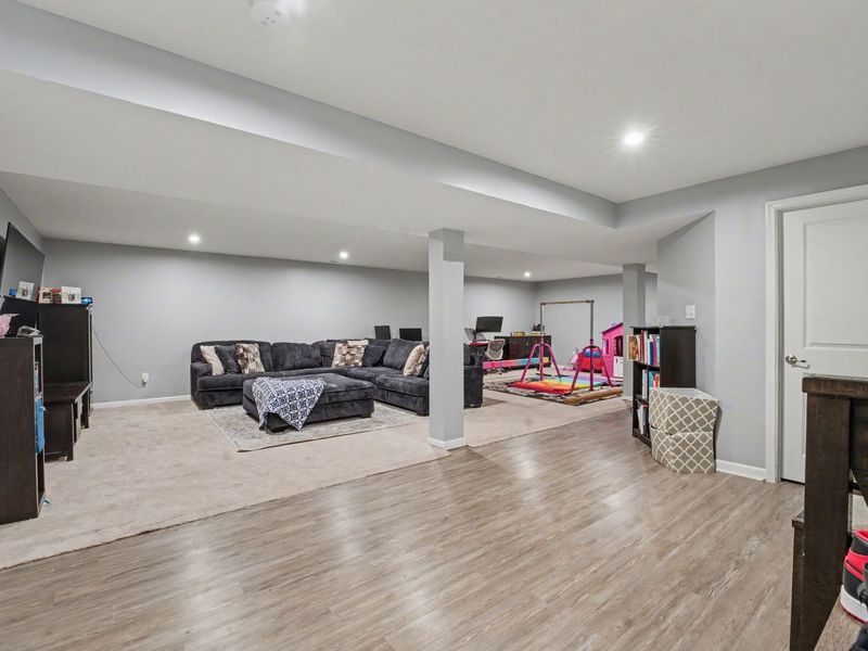9229 Lakeside Street, Tipp City, OH 45371 Photo 24