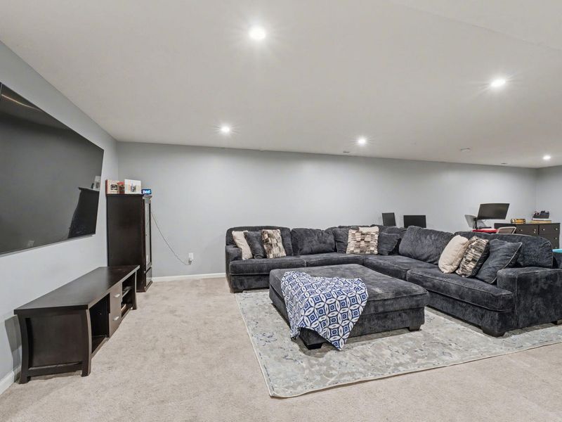 9229 Lakeside Street, Tipp City, OH 45371 Photo 25