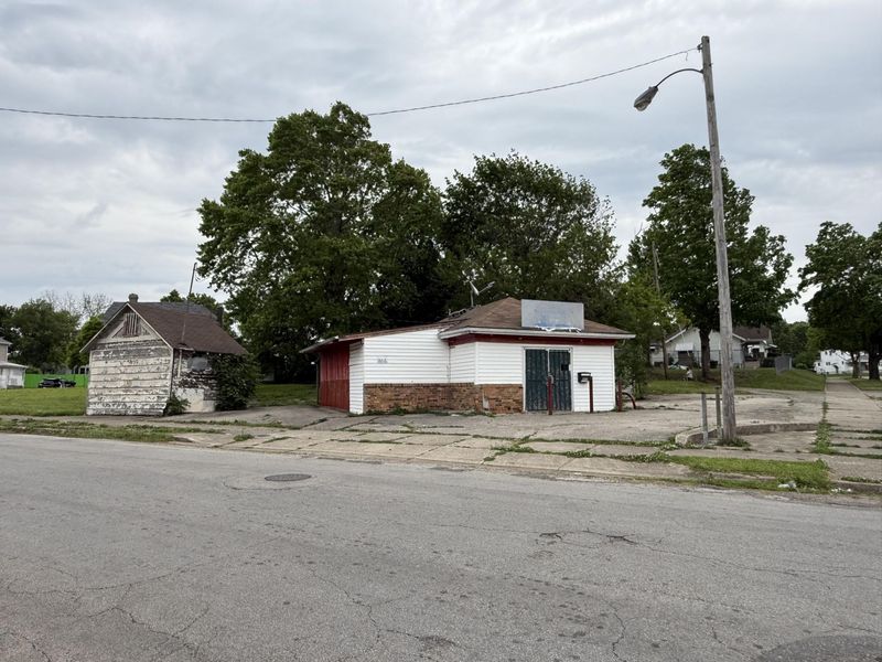802 E Southern Avenue, Springfield, OH 45505 Photo 1