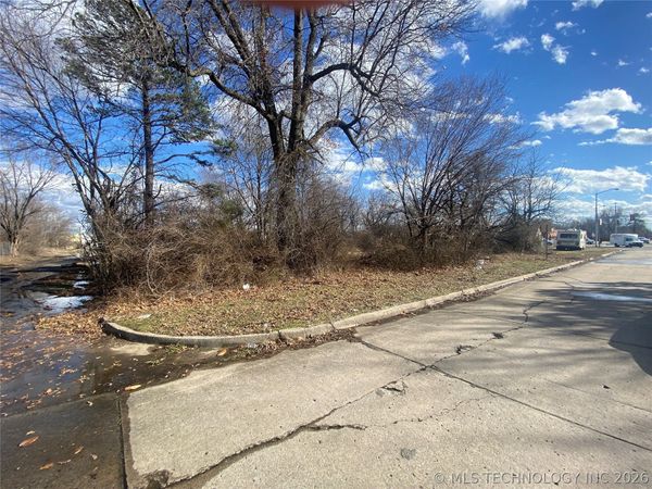 Chicago Street , Muskogee, OK 74401