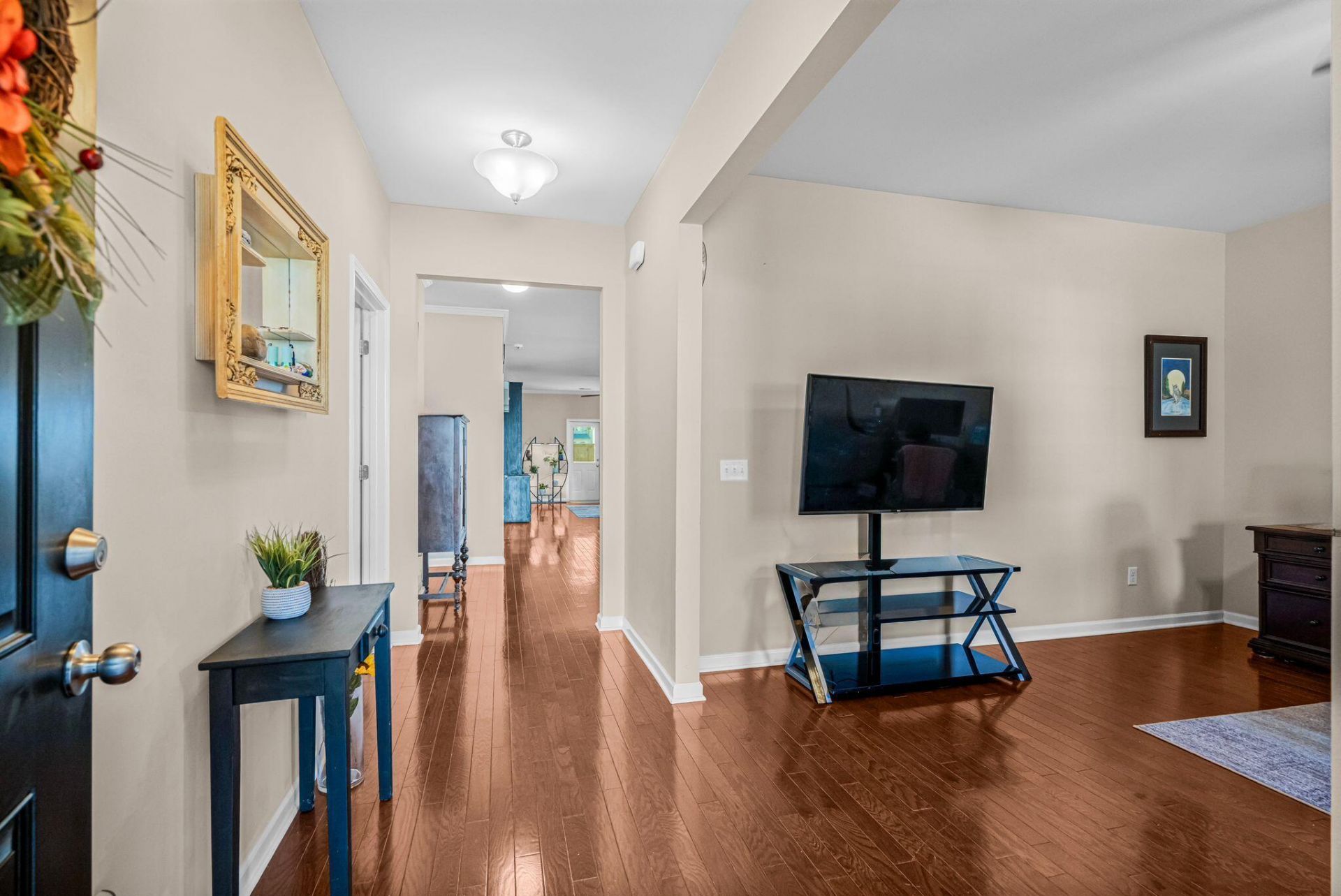 2911 Glenarden Drive Photo 2