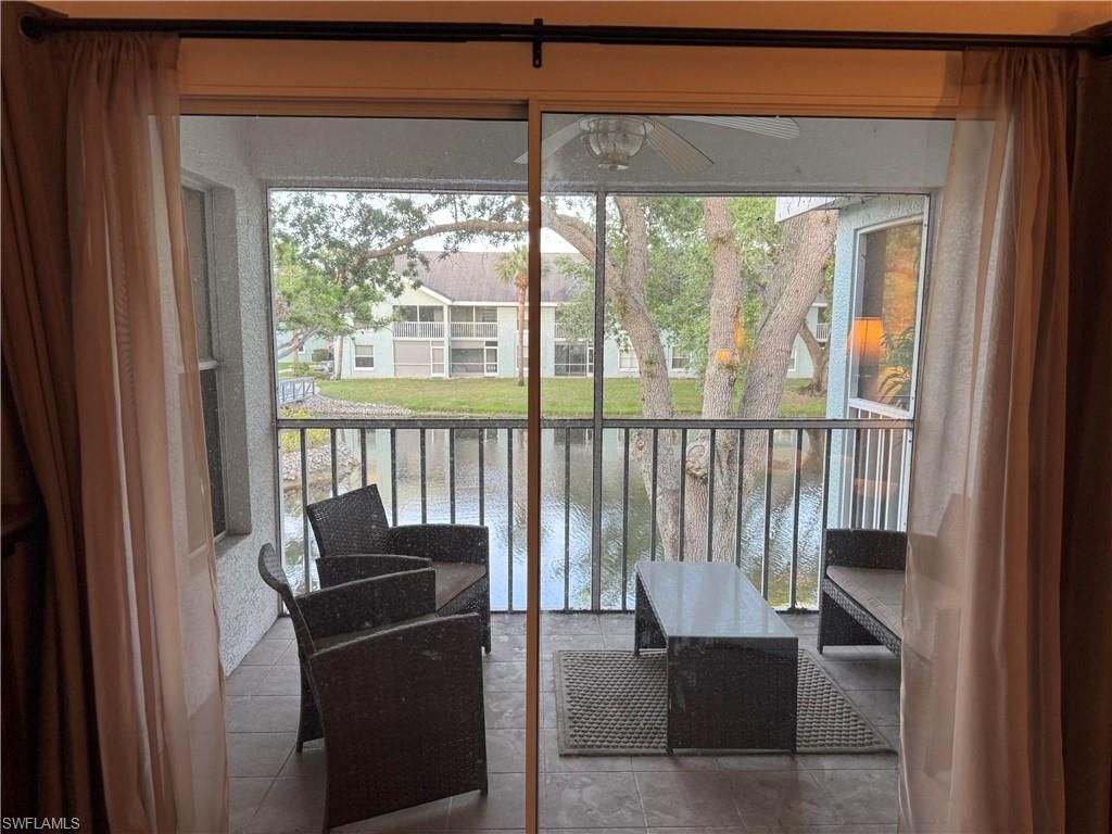 181 Grand Oaks Way, Unit Q203, Naples, FL 34110 Photo