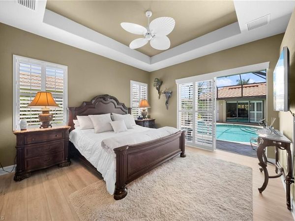 955 Tivoli CT , NAPLES, FL 34104