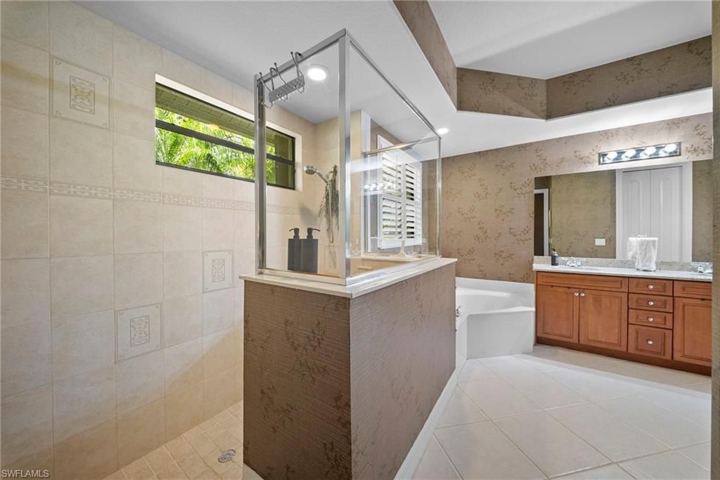 955 Tivoli Ct, Naples, FL 34104 Photo