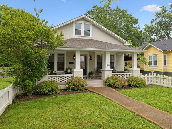 103 S Park St , Hohenwald, TN 38462