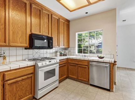 4229 T St, Sacramento, CA 95819 Photo