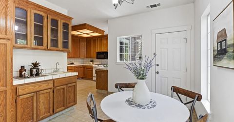 4229 T St, Sacramento, CA 95819 Photo