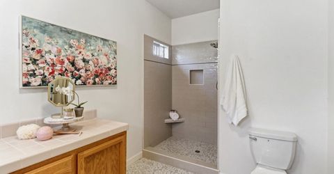 4229 T St, Sacramento, CA 95819 Photo