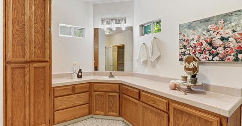 4229 T St, Sacramento, CA 95819 Photo