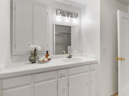 4229 T St, Sacramento, CA 95819 Photo