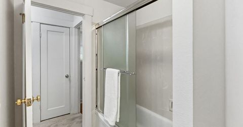 4229 T St, Sacramento, CA 95819 Photo