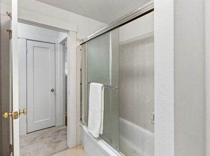 4229 T St, Sacramento, CA 95819 Photo