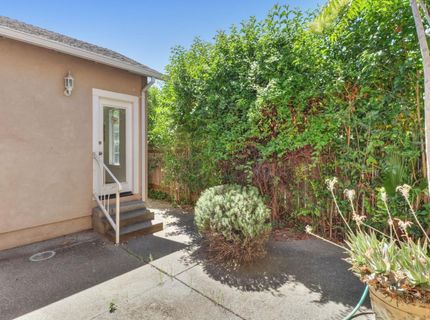 4229 T St, Sacramento, CA 95819 Photo
