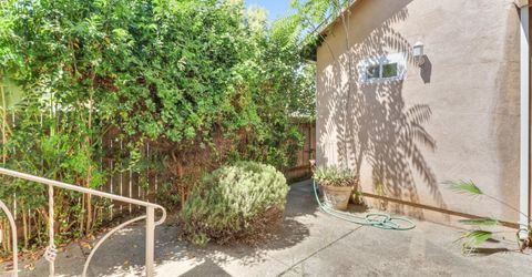 4229 T St, Sacramento, CA 95819 Photo