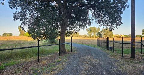 20822 Disch Rd, Lockeford, CA 95237 Photo