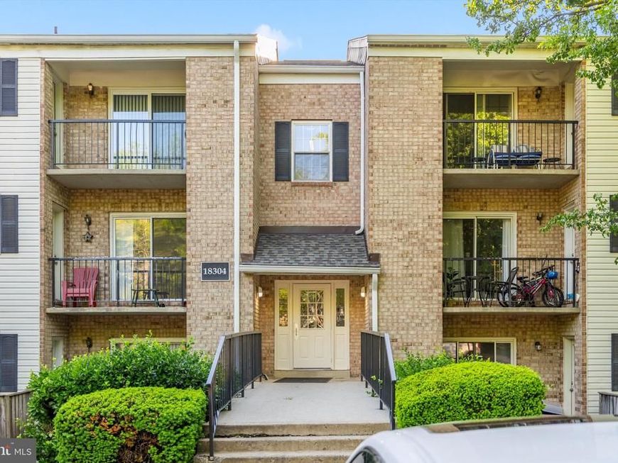18304 Streamside Drive, Unit 203, Gaithersburg, MD 20879 Main Photo