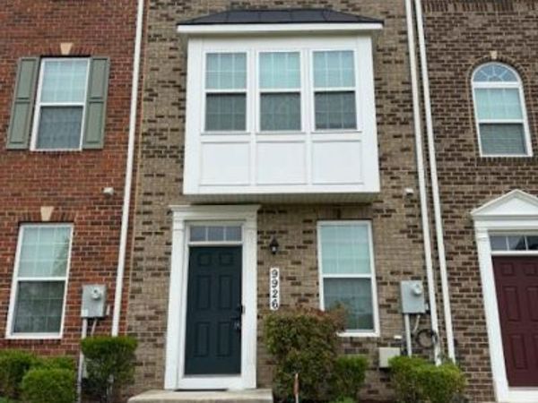 9926 NEW POINTE DRIVE , UPPER MARLBORO, MD 20774