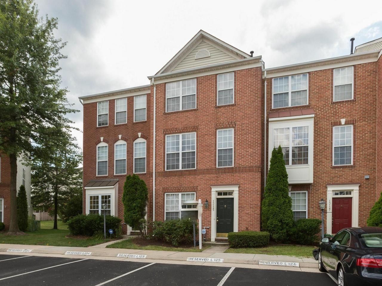 13125 Park Crescent Circle, Herndon, VA 20171 Main Photo