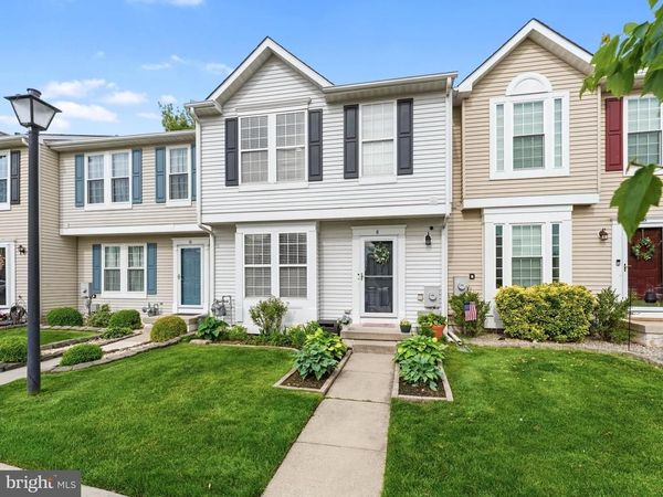 8 PINEHURST COURT, BLACKWOOD, NJ 08012