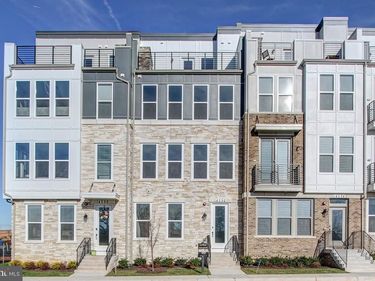 14596 LAKESTONE DRIVE , CHANTILLY, VA 20151