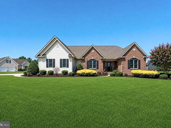 12 MARATHON DRIVE, SEAFORD, DE 19973