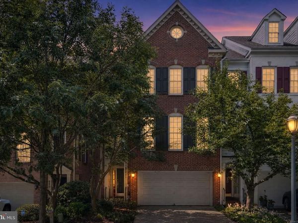 811 OAK KNOLL TERRACE, ROCKVILLE, MD 20850