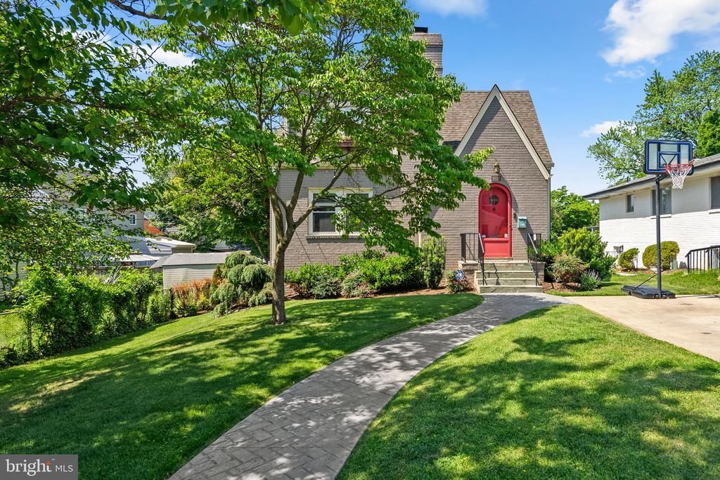 9504 BILTMORE DRIVE , SILVER SPRING, MD 20901