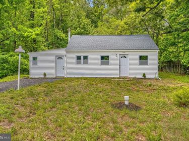 7825 SURRATTS ROAD, CLINTON, MD 20735