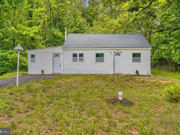 7825 SURRATTS ROAD, CLINTON, MD 20735