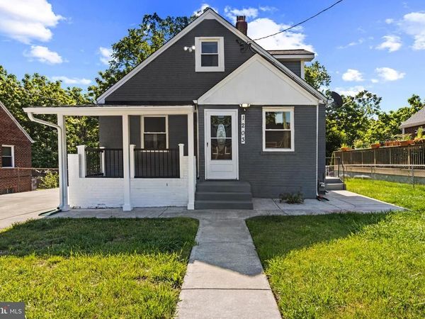 1203 FARMINGDALE AVENUE , CAPITOL HEIGHTS, MD 20743
