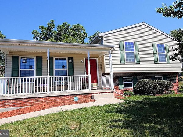 16903 HAMPSHIRE DRIVE, WILLIAMSPORT, MD 21795
