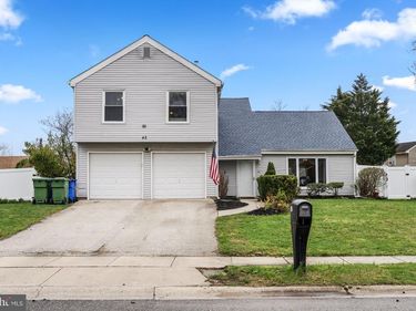 42 HORNSBY DRIVE , MARLTON, NJ 08053