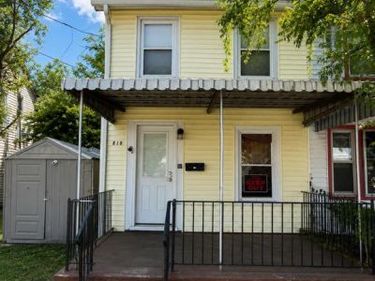 818 W 2ND STREET , FLORENCE, NJ 08518