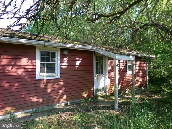 36 MACKEYS LANE , LEESBURG, NJ 08327
