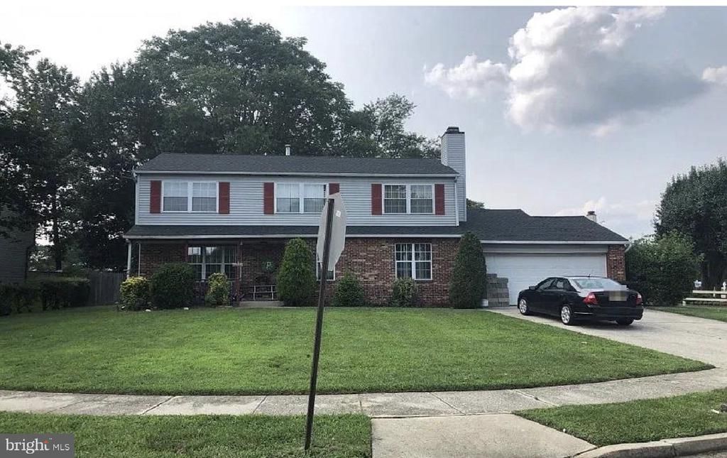 114 Carnation Drive, Woodbury, NJ 08096 Main Photo