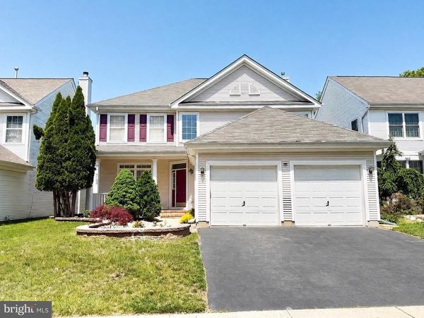 25 ORCHID DRIVE , PLAINSBORO, NJ 08536