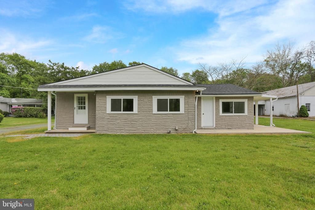 493 MOHRSVILLE ROAD , SHOEMAKERSVILLE, PA 19555
