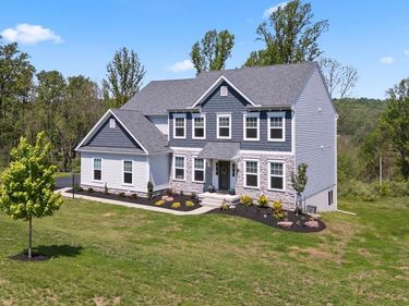 185 OAK GROVE ROAD, MORGANTOWN, PA 19543