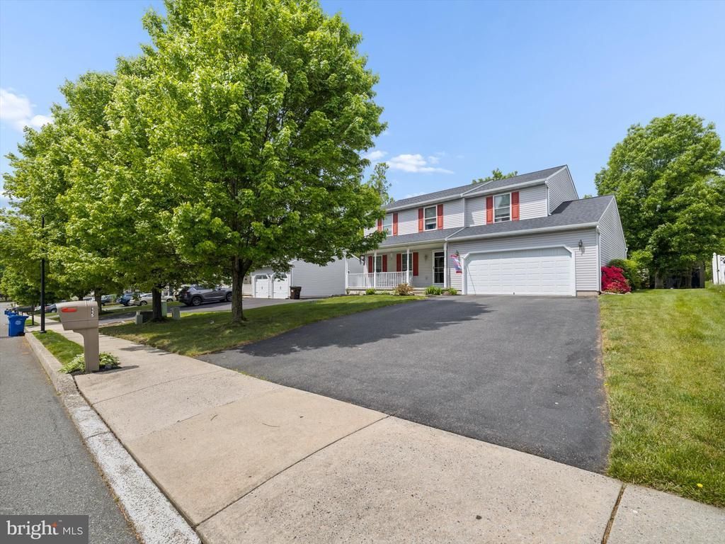 115 CLARION DRIVE , DOUGLASSVILLE, PA 19518
