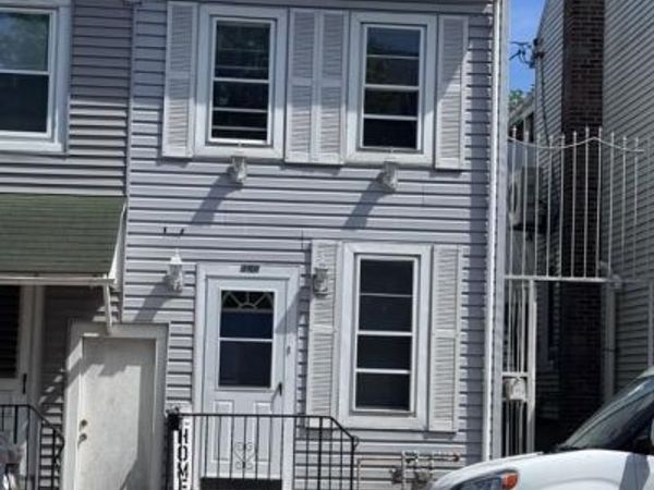 458 W MAIN STREET , KUTZTOWN, PA 19530