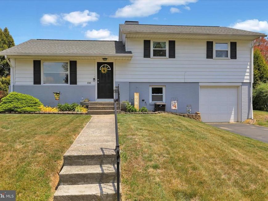 108 Center Lane, Reading, PA 19606 Main Photo