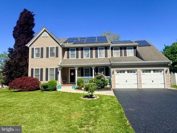 FAIRLESS HILLS, PA 19030