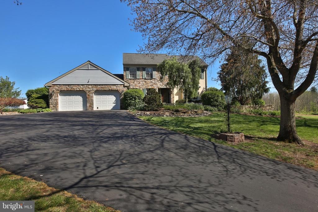 33 HARVEST LANE , PERKASIE, PA 18944