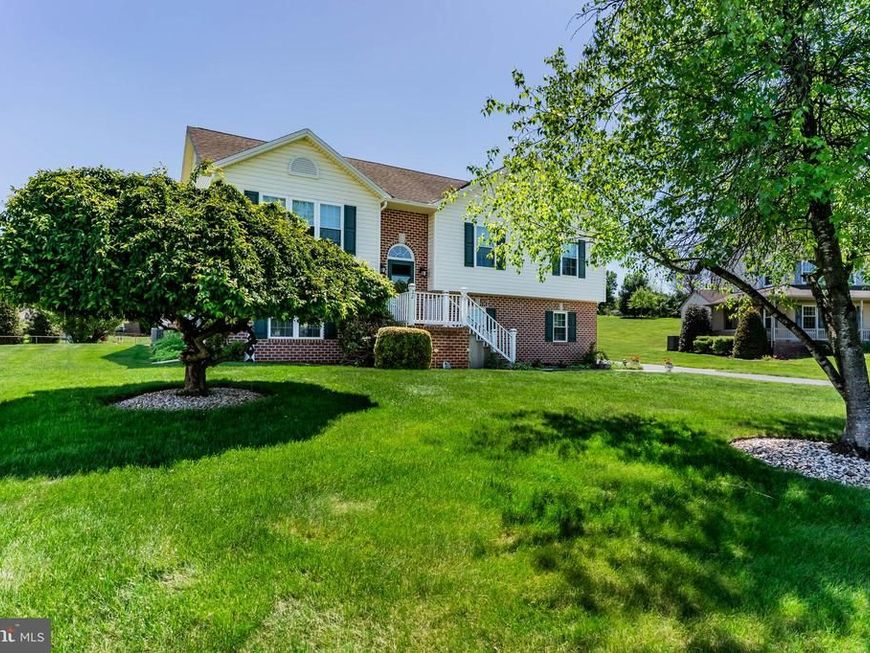 22 Cobblestone Drive, Carlisle, PA 17015 Main Photo