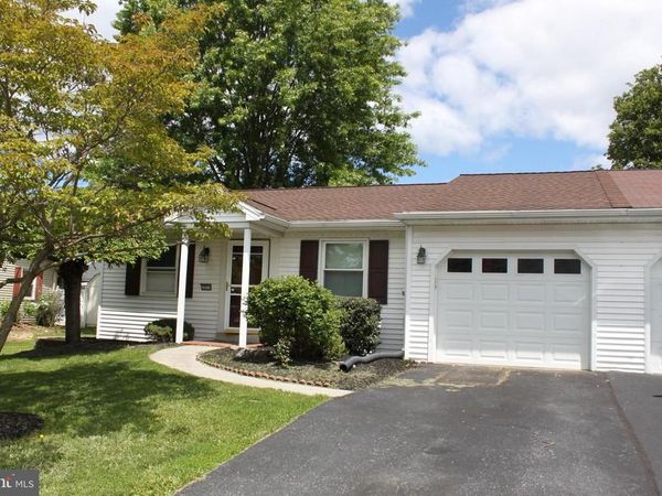 2021 BRENTWOOD DRIVE, MIDDLETOWN, PA 17057