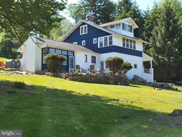 15 HILLSIDE ROAD, DAUPHIN, PA 17018