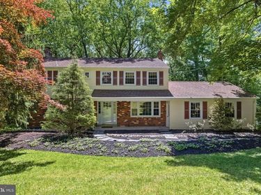 16 N LONGPOINT LANE, ROSE VALLEY, PA 19063