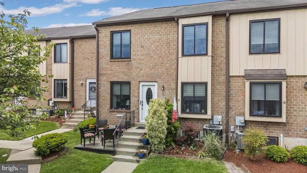 5200 HILLTOP DRIVE , BROOKHAVEN, PA 19015