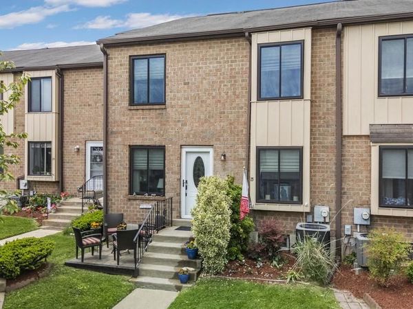 5200 HILLTOP DRIVE, Unit BB15, BROOKHAVEN, PA 19015